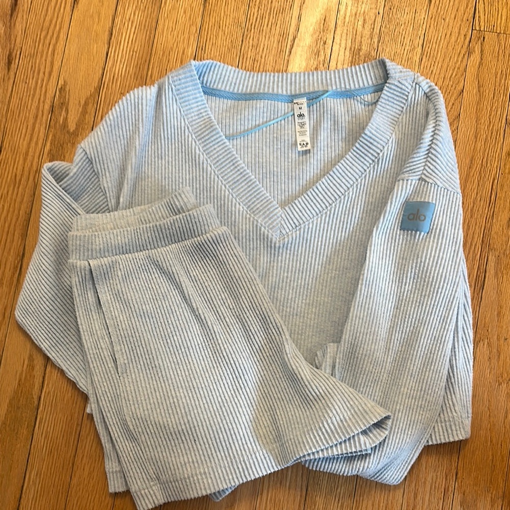 ALO Yoga Light Blue Striped Lounge Set